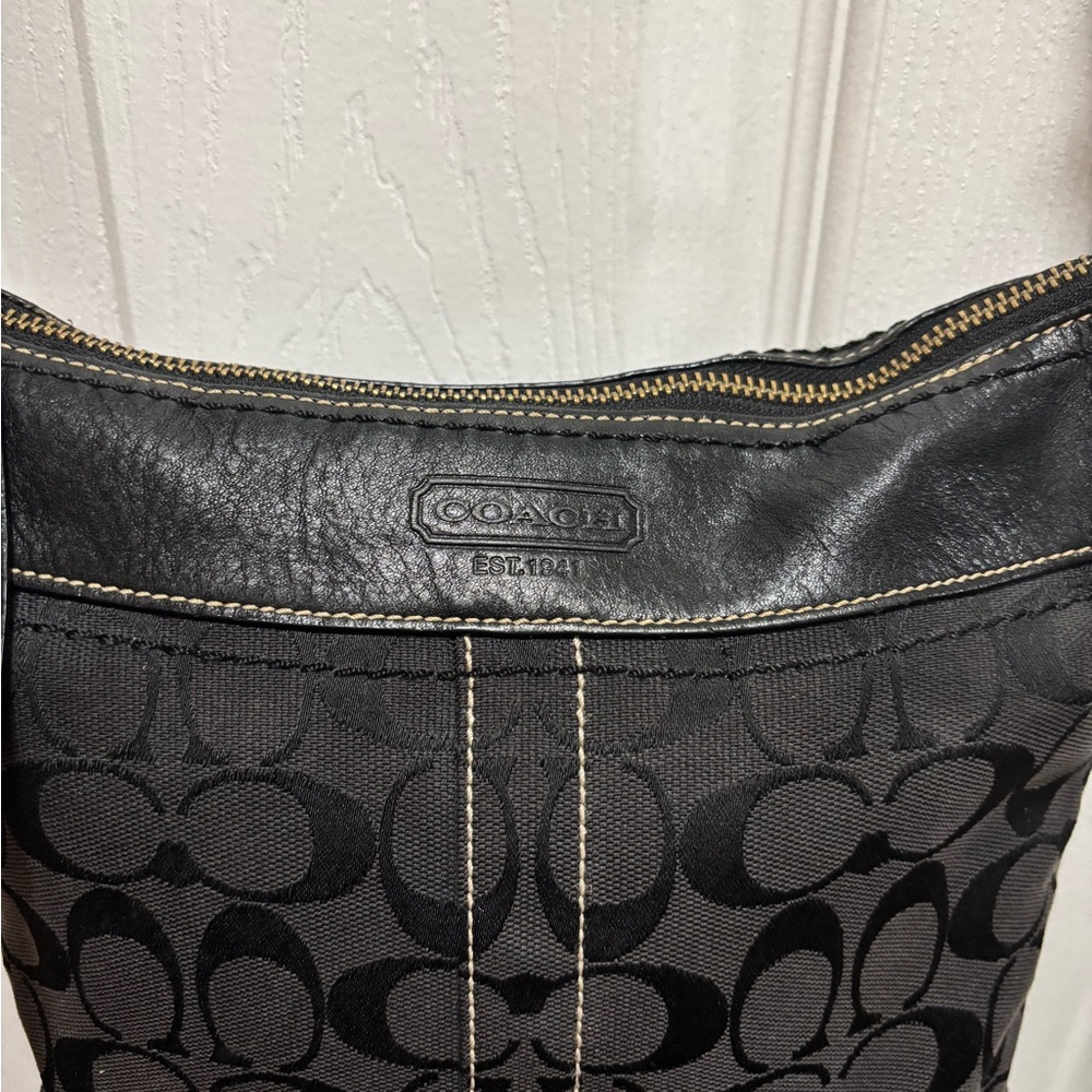 Coach VINTAGE Y2K E065-10402 Swingpack Crossbody Black Jacquard/Leather Trim GUC - Picture 6 of 15